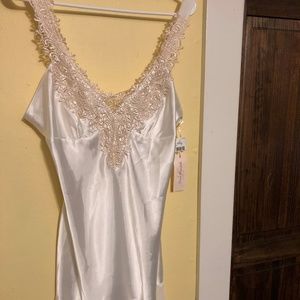 NWT - Sexy white and blush chemise - never worn